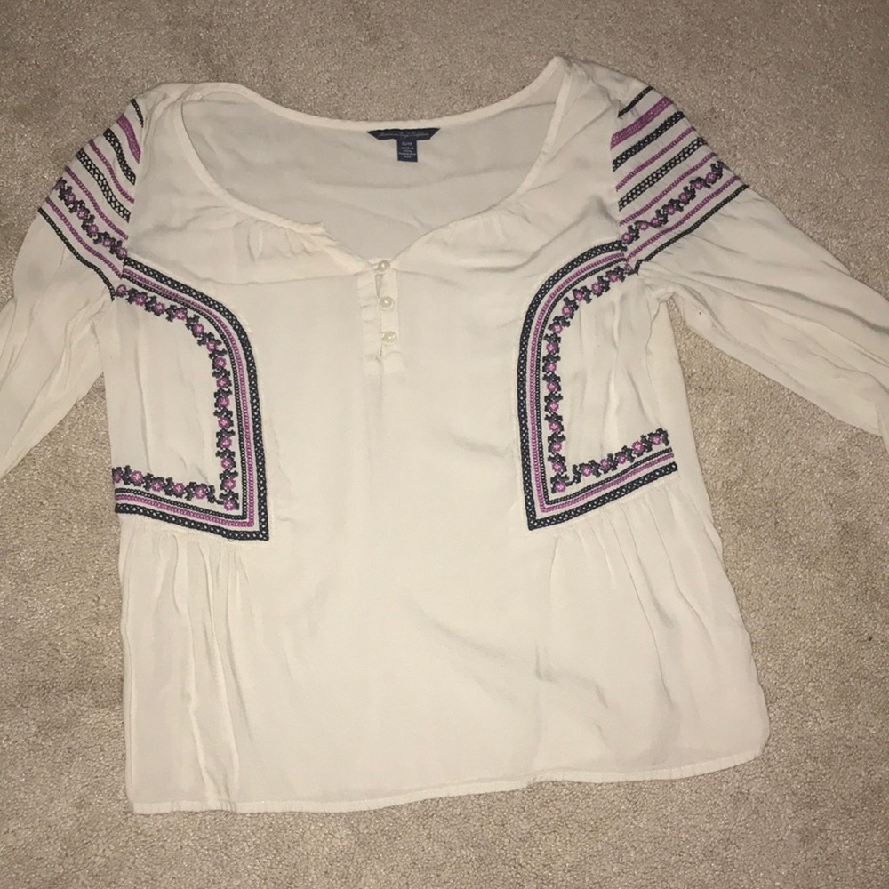 Cream American Eagle three quarter length blouse.